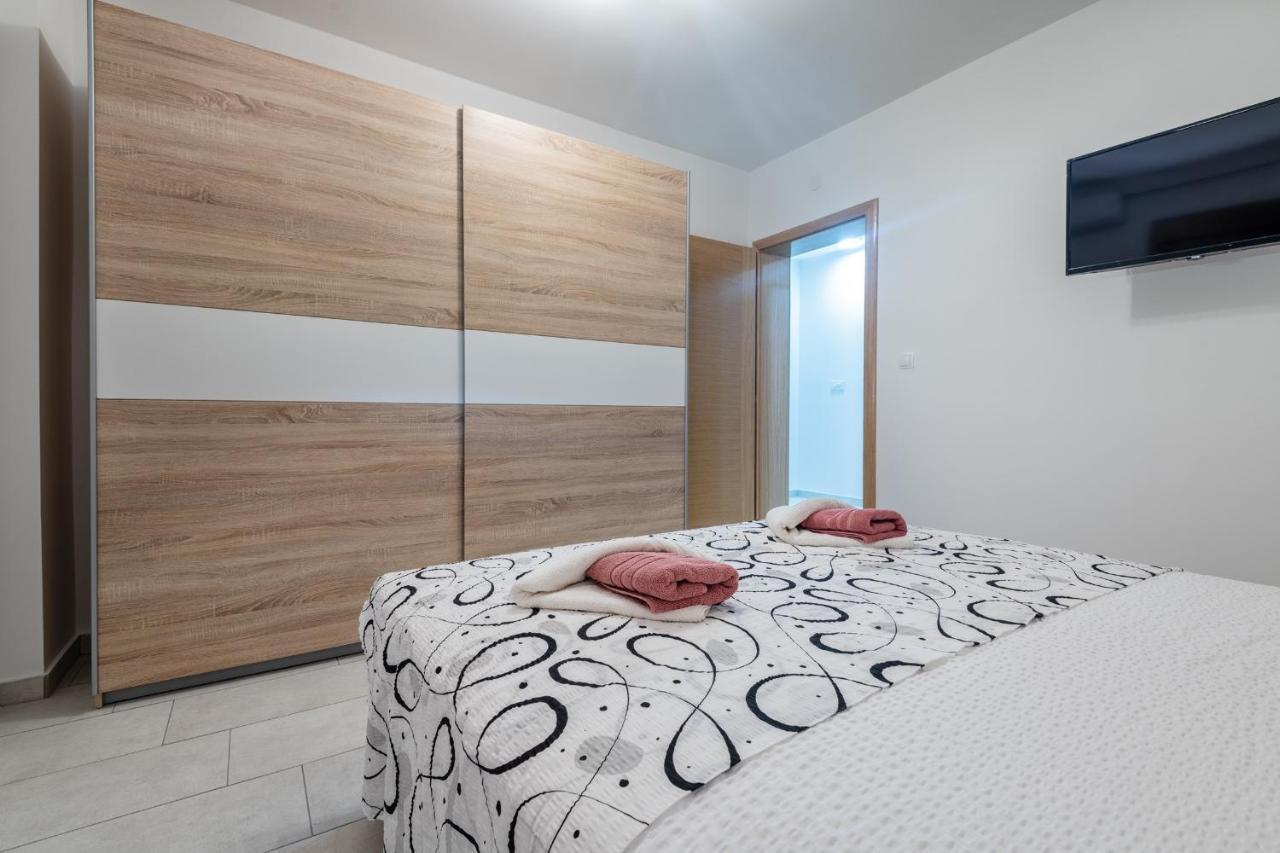 Apartments Mira 内乌姆 外观 照片
