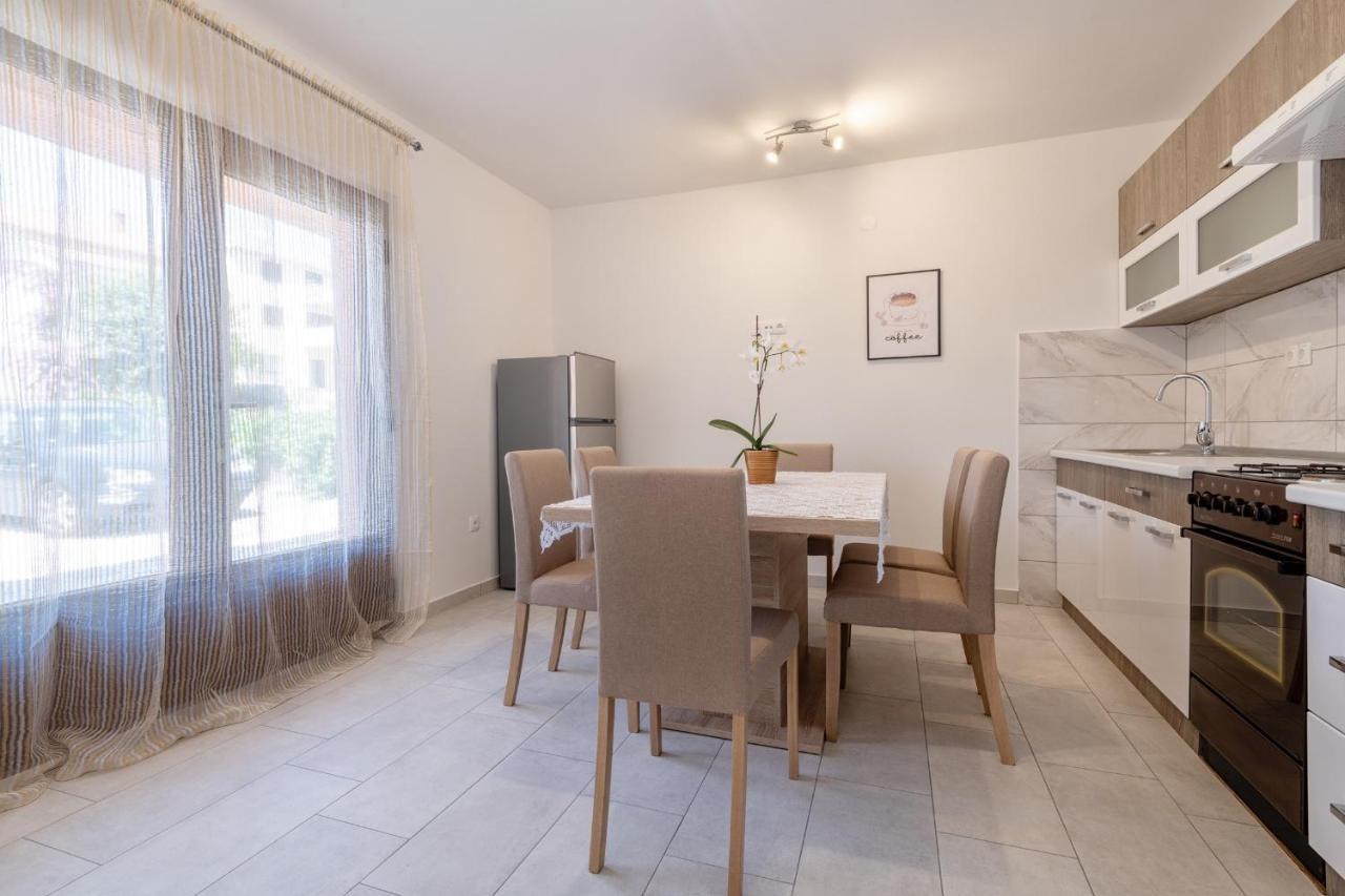 Apartments Mira 内乌姆 外观 照片
