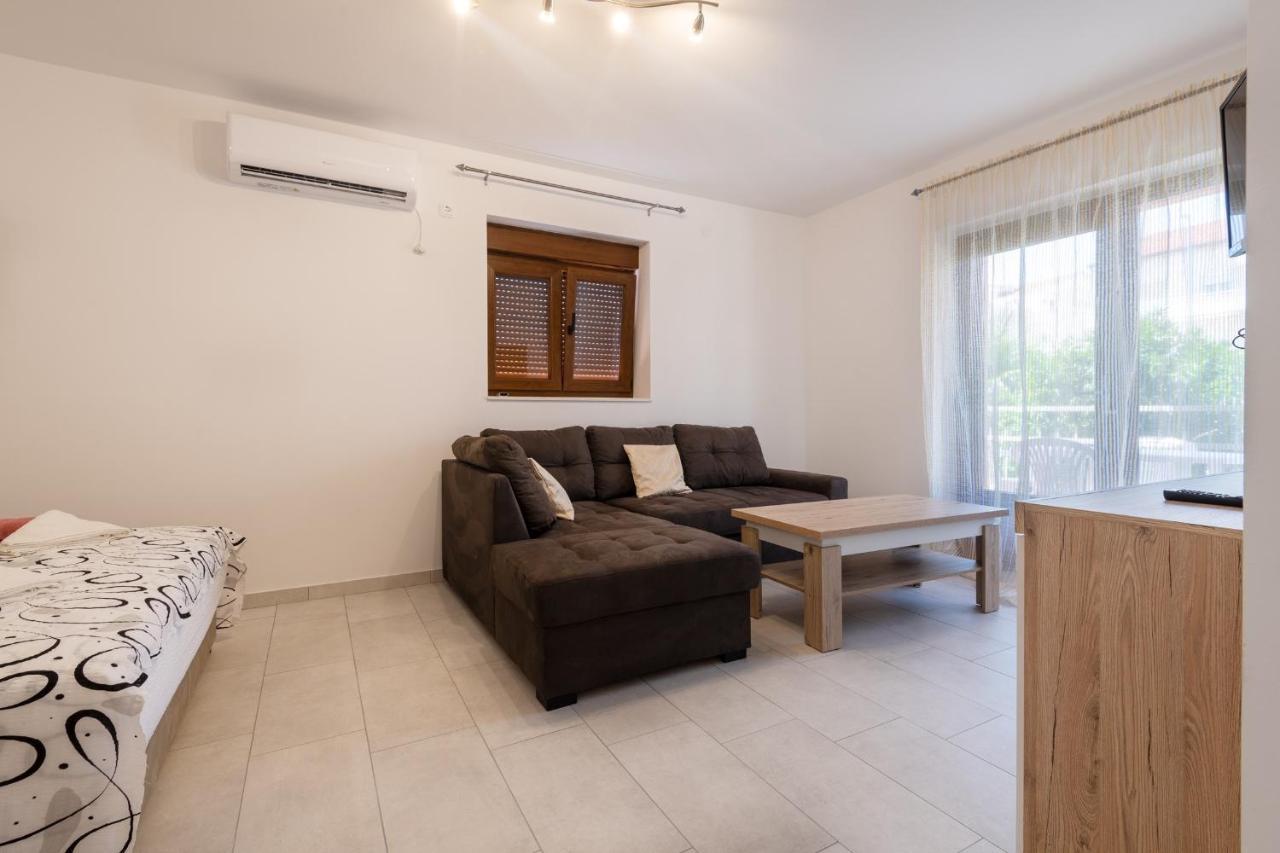 Apartments Mira 内乌姆 外观 照片